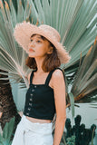 LEXI BUCKLE BASIC TOP (BLACK)