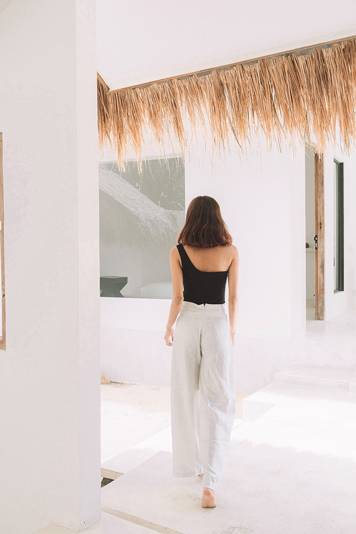 YACHT TOGA BASIC CROP (BLACK)