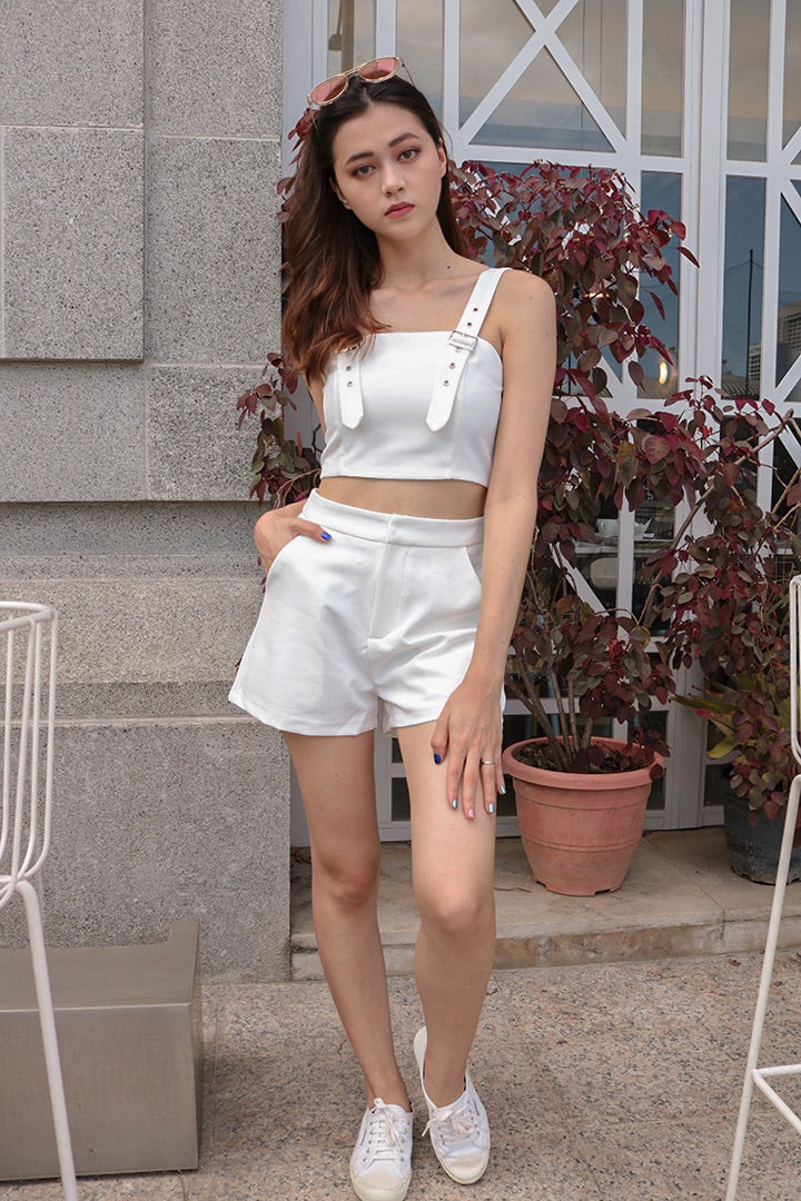 IRIS BUCKLE CROP TOP (WHITE)