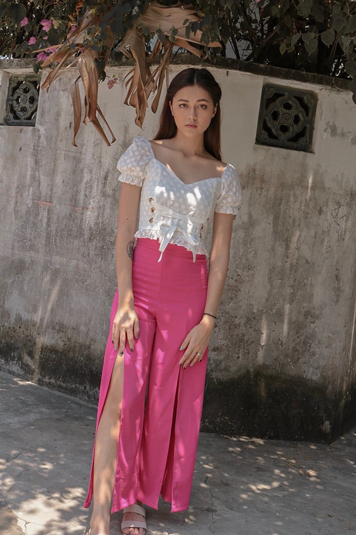KEYHOLE EYELET CROP (WHITE) *Last Few*