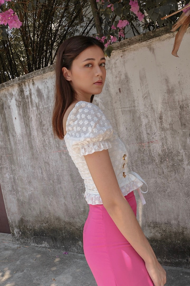 KEYHOLE EYELET CROP (WHITE) *Last Few*